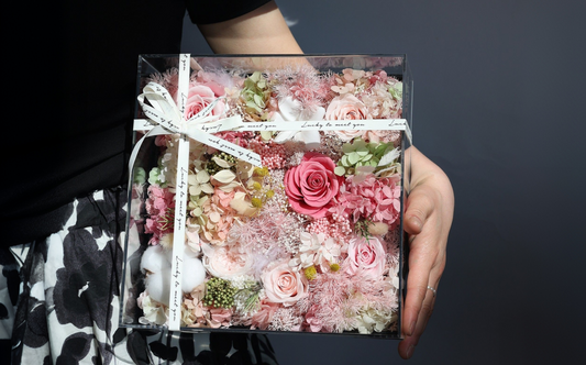 Are Preserved Flowers Safe? 5 Things You Should Know About Home Floral Safety